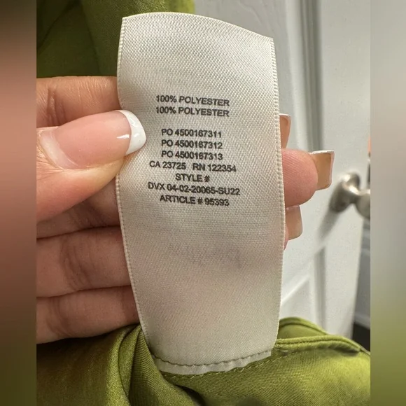 BNWT Aritzia Allusion Camisole in Succulent Green - Picture 4 of 5